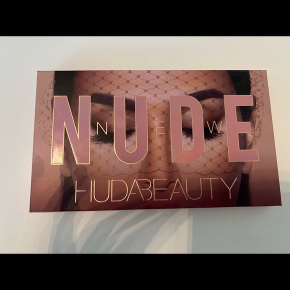 Huda beauty - New Nude Eyeshadow Palette - 18 colours - Picture 3 of 4